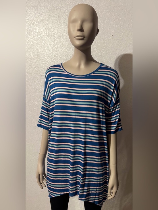 LuLaRoe Tops - OVERSIZED XXS NWT SEE PICS CLOSET CLEAR OUT ON ALL LULAROE MAKE AN OFFER BUNDLE